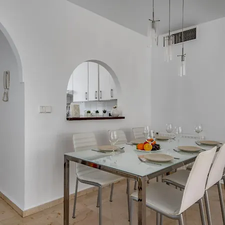 Apartment Campos De Guadalmina By Interhome